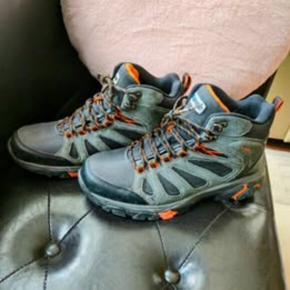 Brand New Men's Size 10 Hi-Tec Mesa Mid Cut Waterproof Hiking Boots - Picture 2 of 5